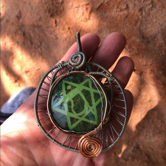 Wire Wrapped Pendant - Picture 4 of 6